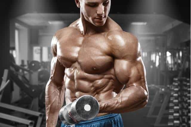 筋トレするムキムキマッチョ